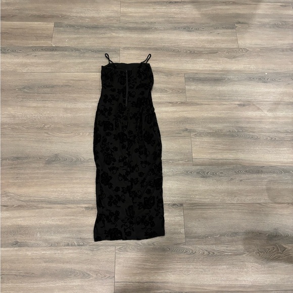 Brand new Velvet Midi Dress from Windsor Store - Picture 13 of 13